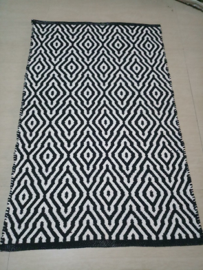 Handloom Cotton Rugs || Diamond Design Area Rug || Size 50x80cm to 5ft X 8ft